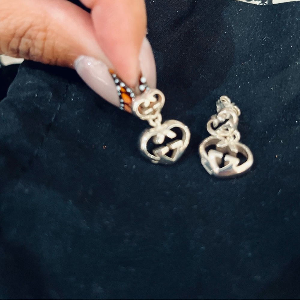 Gucci Sterling Silver Love Britt Double G Heart Drop earrings 🤍 - Picture 3 of 5